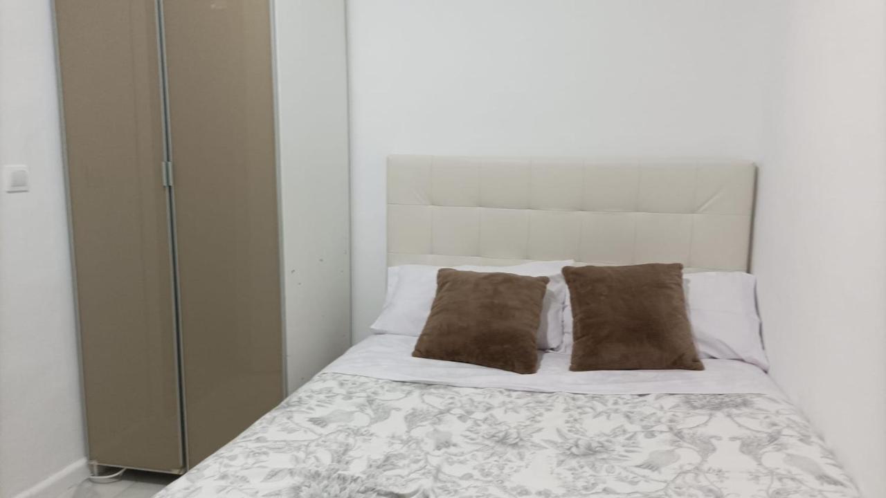 Habitacion Cerca Centro De Madrid Exterior foto